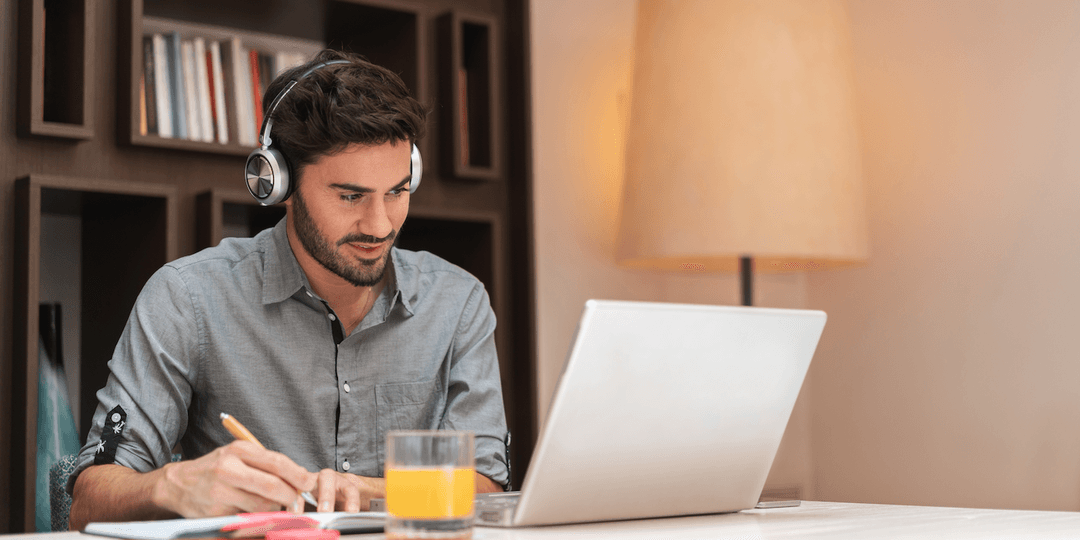 7 Tips for Running a Successful Team Brainstorm—Even When Everyone's Remote