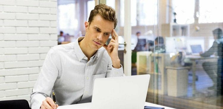 3 Subtle Signs an Employee Might Be Jumping Ship